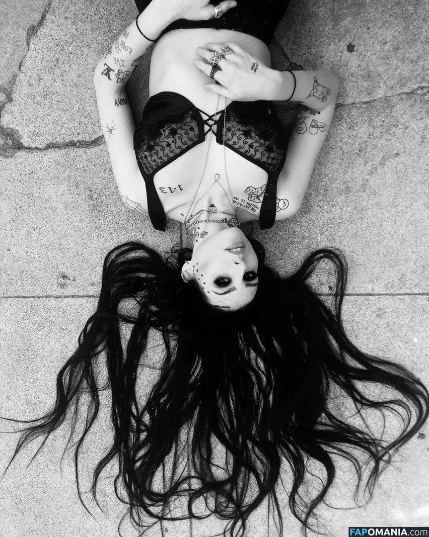 Layla Shapiro / Toopoor Γυμνός OnlyFans  Διαρρεύσαστη φωτογραφία #2
