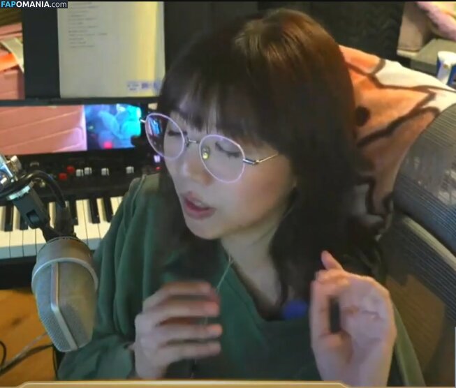LilyPichu / onlysaber Γυμνός OnlyFans  Διαρρεύσαστη φωτογραφία #308