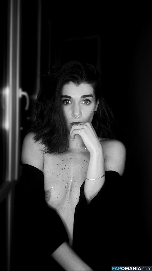 Little Satana / little.satana / s.satana_666 / tomnaya_satana Γυμνός OnlyFans  Διαρρεύσαστη φωτογραφία #34