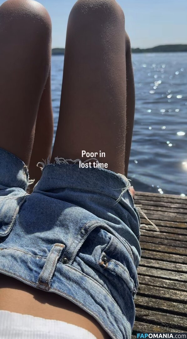 Lotta Emilie Stichler / lottastichler Γυμνός OnlyFans  Διαρρεύσαστη φωτογραφία #14