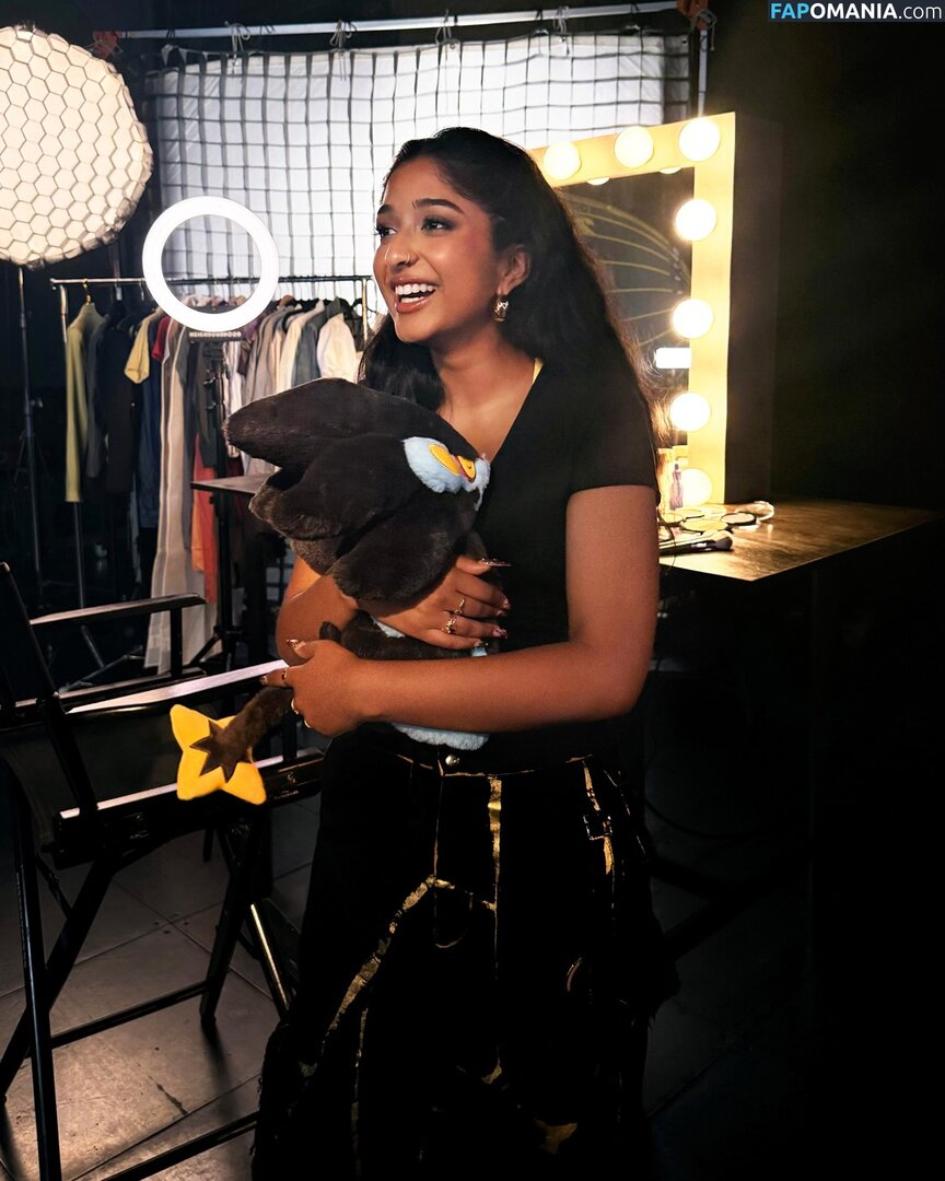 Maitreyi Ramakrishnan / maitreyiramakrishnan / ramakrishnannn Γυμνός OnlyFans  Διαρρεύσαστη φωτογραφία #3