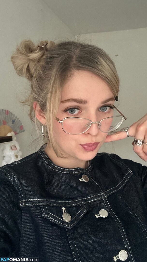 37521291 / Meg Mills / carecharmer Γυμνός OnlyFans  Διαρρεύσαστη φωτογραφία #2