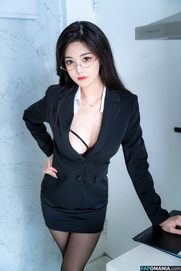 1357046erty / Mizhi_mao / mizhimaoqiu / mizhimiaoqiu / 蜜汁猫裘 Γυμνός OnlyFans  Διαρρεύσαστη φωτογραφία #40