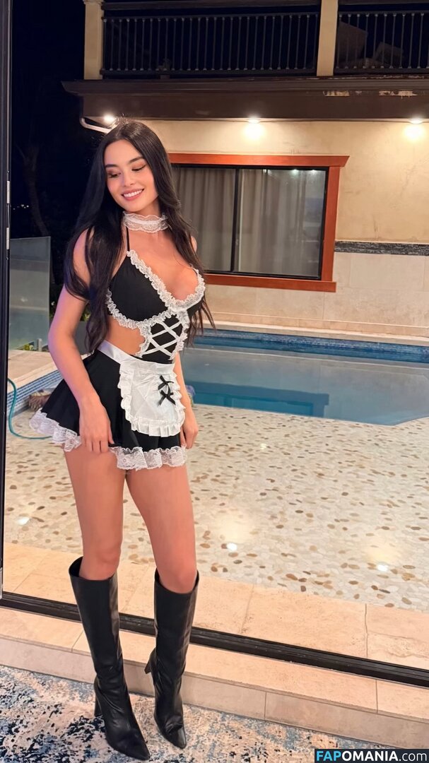 Moni Charlton / monicharlton Γυμνός OnlyFans  Διαρρεύσαστη φωτογραφία #4