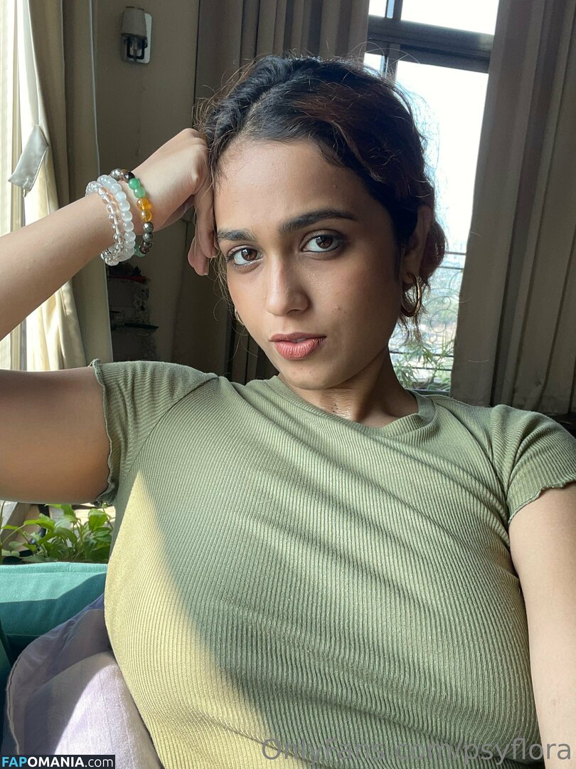 Neelam Kudale / psychedelicflora. / tara.kudale Γυμνός OnlyFans  Διαρρεύσαστη φωτογραφία #1