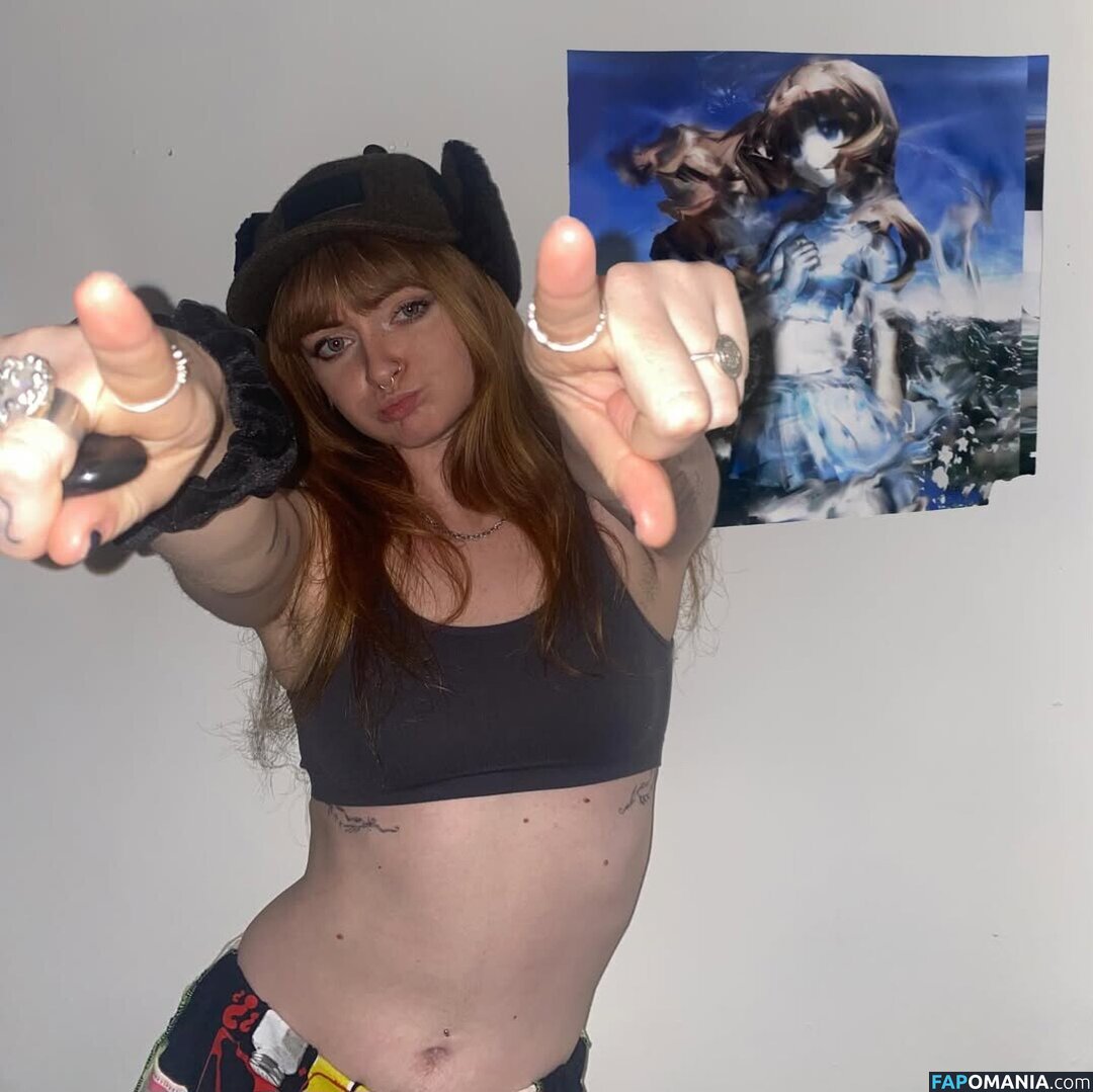 Nina Wilson / Ninajirachi / https: Γυμνός OnlyFans  Διαρρεύσαστη φωτογραφία #2