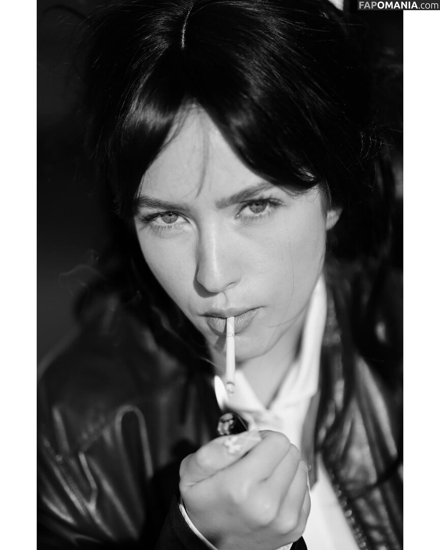 Pauline Maugauin / Pola Petrenko / polapetrenko Γυμνός OnlyFans  Διαρρεύσαστη φωτογραφία #2