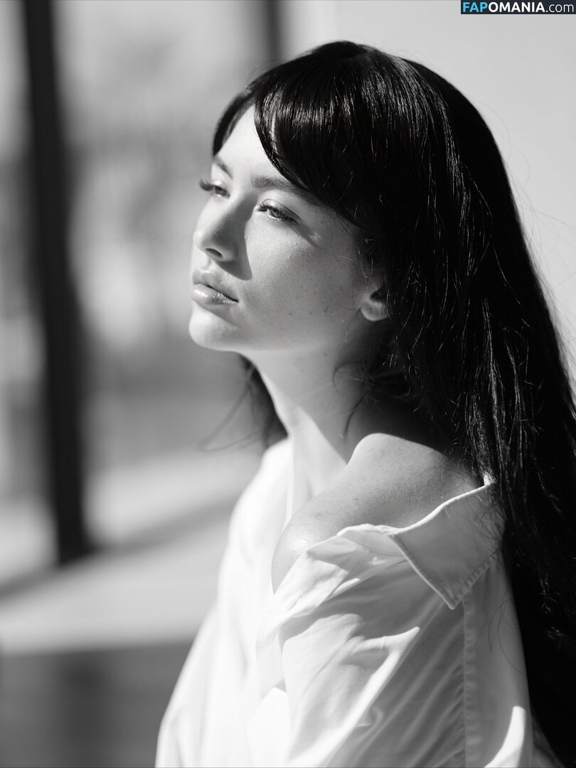 Pauline Maugauin / Pola Petrenko / polapetrenko Γυμνός OnlyFans  Διαρρεύσαστη φωτογραφία #8
