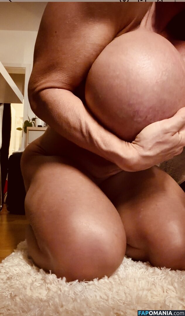 QueenMuscleBoobs Γυμνός OnlyFans  Διαρρεύσαστη φωτογραφία #20
