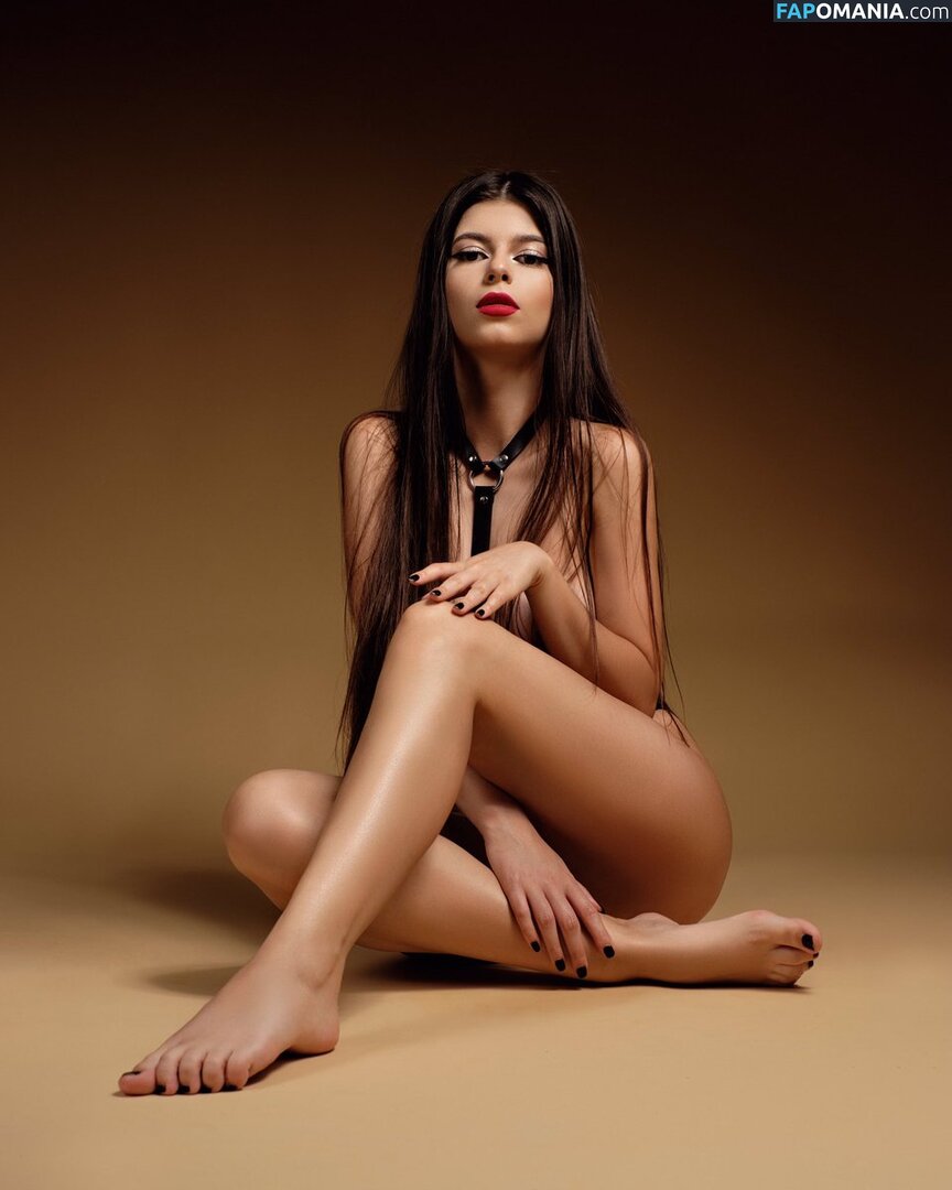 Raducu Mihaela / mihaelaraducu / raducumihaela / raducumihaela__ Γυμνός OnlyFans  Διαρρεύσαστη φωτογραφία #1