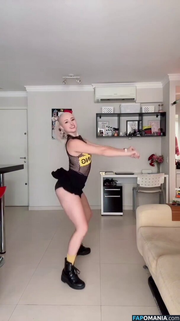 Renata Schneider / renata.c.schneider Γυμνός OnlyFans  Διαρρεύσαστη φωτογραφία #6