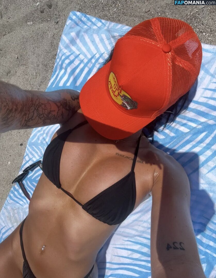 Petitetattedplati / Ronika Eskins / ronika_eskins Γυμνός OnlyFans  Διαρρεύσαστη φωτογραφία #102