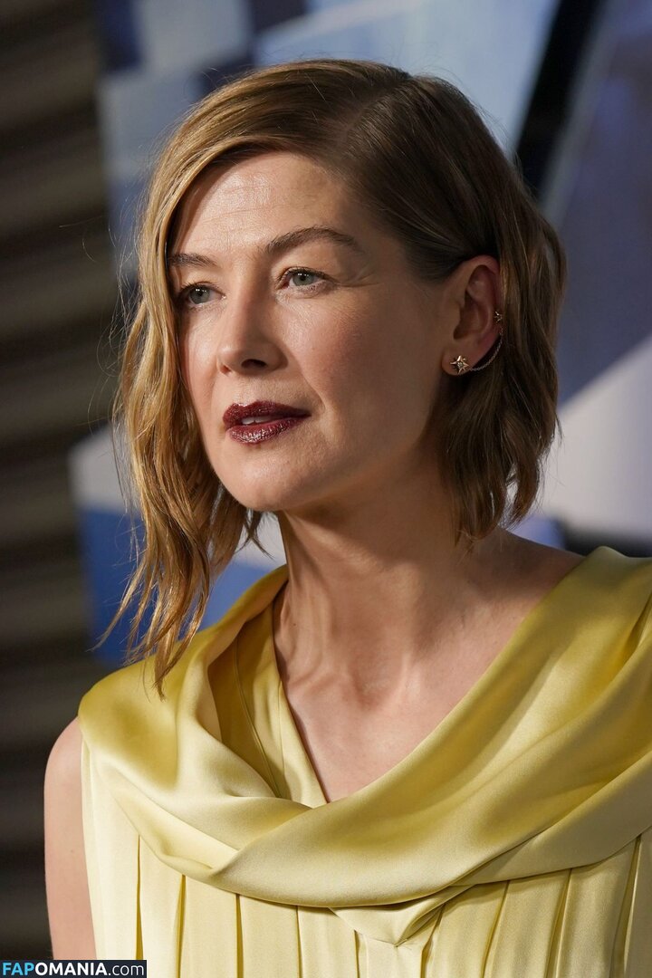 Rosamund Pike / mspike Γυμνός OnlyFans  Διαρρεύσαστη φωτογραφία #111