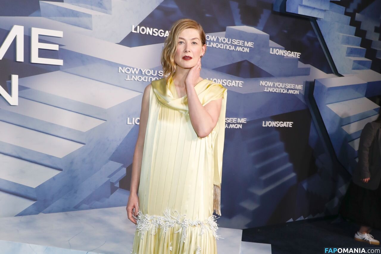 Rosamund Pike / mspike Γυμνός OnlyFans  Διαρρεύσαστη φωτογραφία #114
