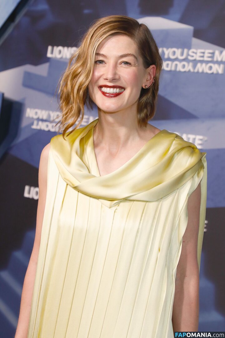 Rosamund Pike / mspike Γυμνός OnlyFans  Διαρρεύσαστη φωτογραφία #115