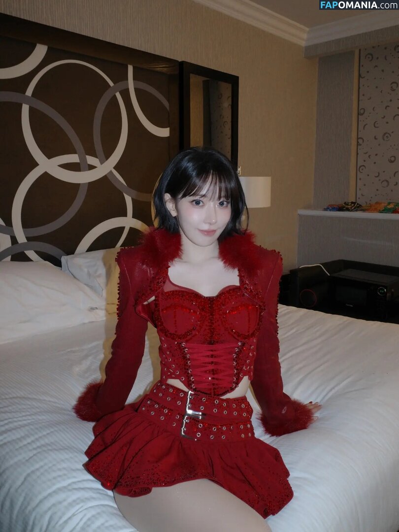 39saku_chan / LESSERAFIM / Sakura Miyawaki 宮脇 咲良 Γυμνός OnlyFans  Διαρρεύσαστη φωτογραφία #13