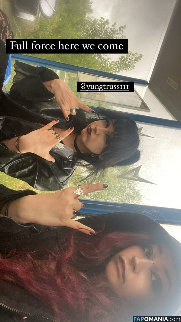 foxynfriendsmadebydesign / scorpionfl0wer / scrtcnt04 Γυμνός OnlyFans  Διαρρεύσαστη φωτογραφία #4