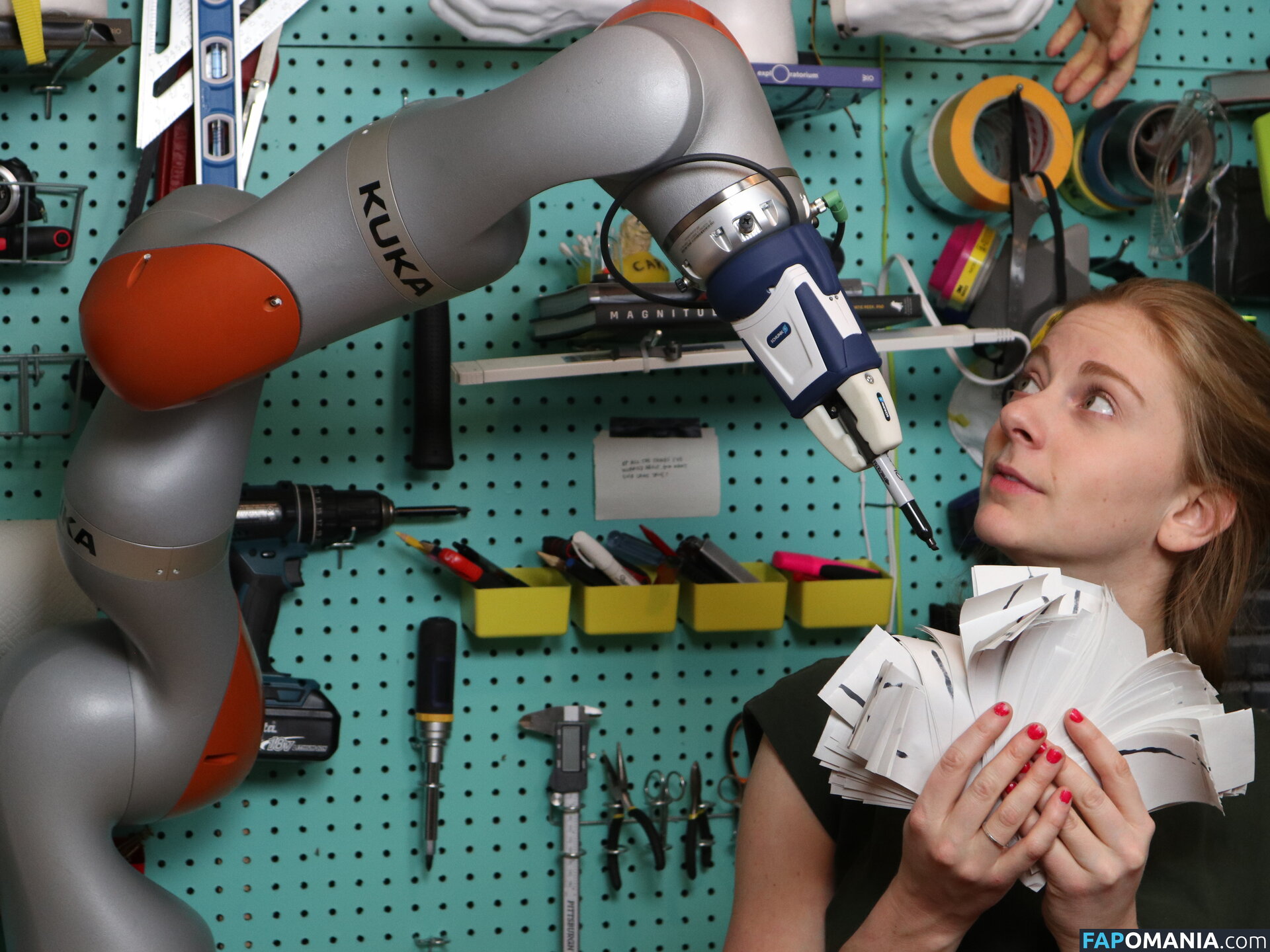 Simone Giertz / simonegiertz Γυμνός OnlyFans  Διαρρεύσαστη φωτογραφία #3