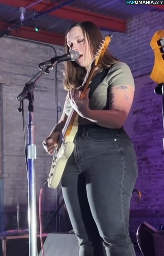 Soccer Mommy / Sophia Allison / soccermommyband Γυμνός OnlyFans  Διαρρεύσαστη φωτογραφία #4