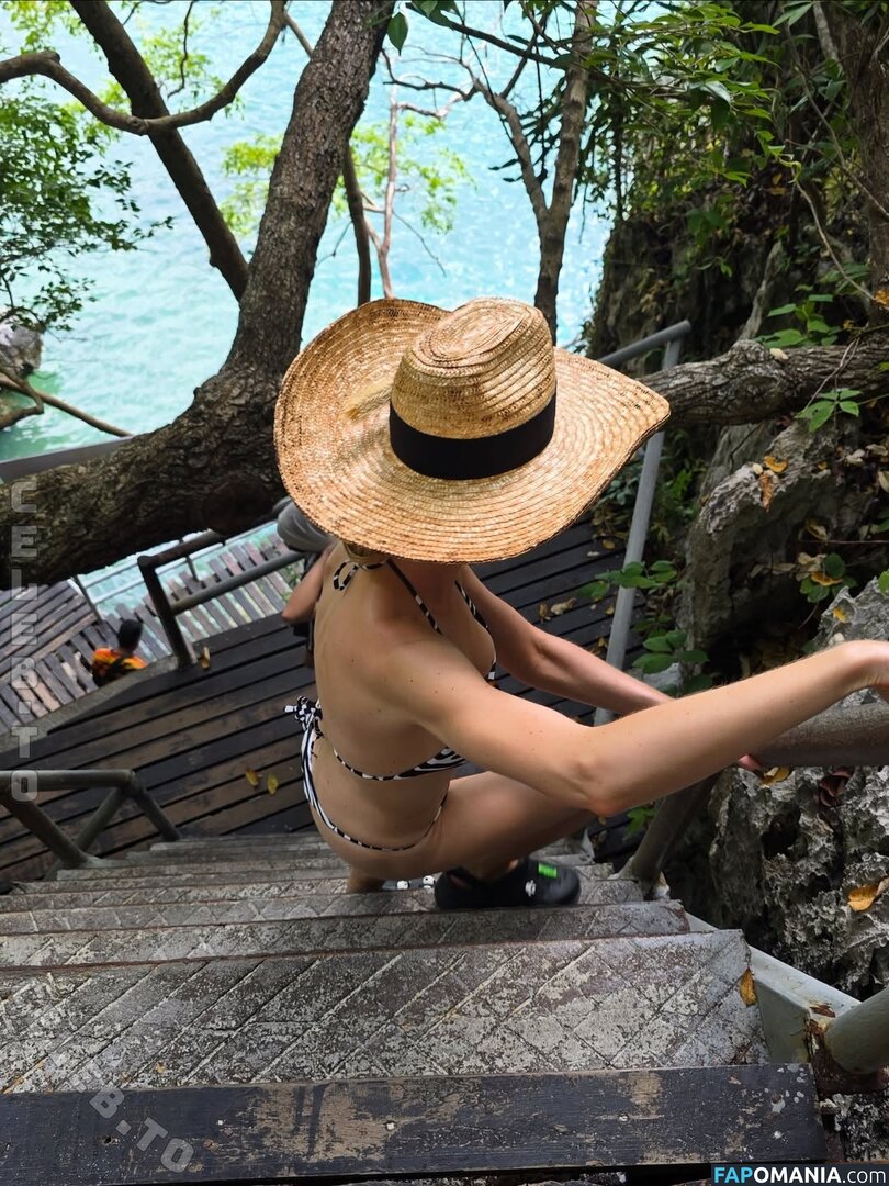 Stella Bossi / stellabossi Γυμνός OnlyFans  Διαρρεύσαστη φωτογραφία #1