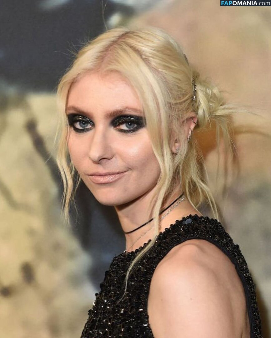 Taylor Momsen / aryelsoul / taylormomsen Γυμνός OnlyFans  Διαρρεύσαστη φωτογραφία #710