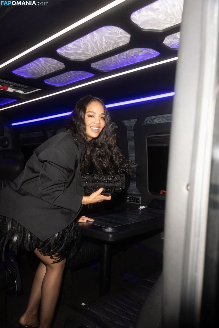 Tessa Thompson / tessamaethompson / tessathompsonx Γυμνός OnlyFans  Διαρρεύσαστη φωτογραφία #6