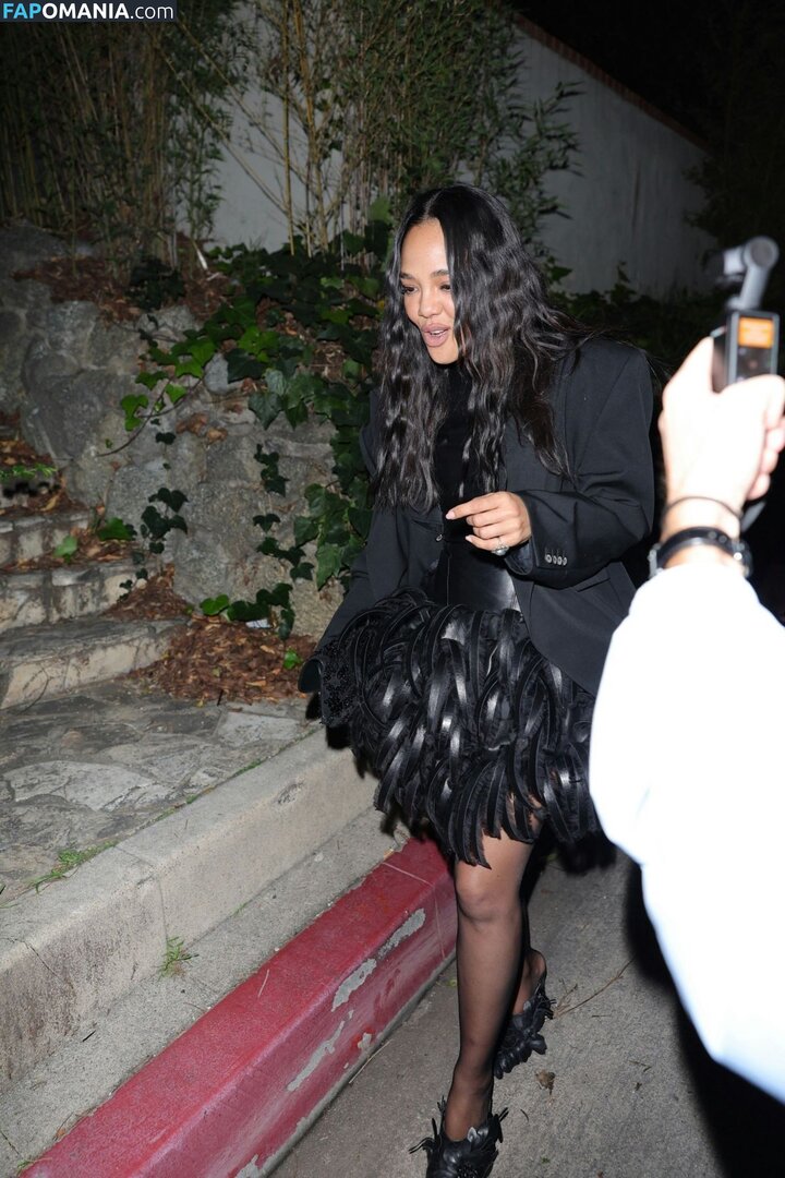 Tessa Thompson / tessamaethompson / tessathompsonx Γυμνός OnlyFans  Διαρρεύσαστη φωτογραφία #7