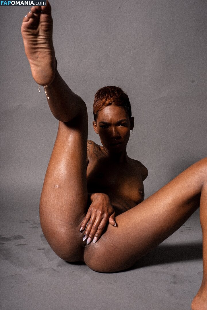TheRealTiaReid / Tia Reid / corpsdedieu / https: / officialtiareid Γυμνός OnlyFans  Διαρρεύσαστη φωτογραφία #11