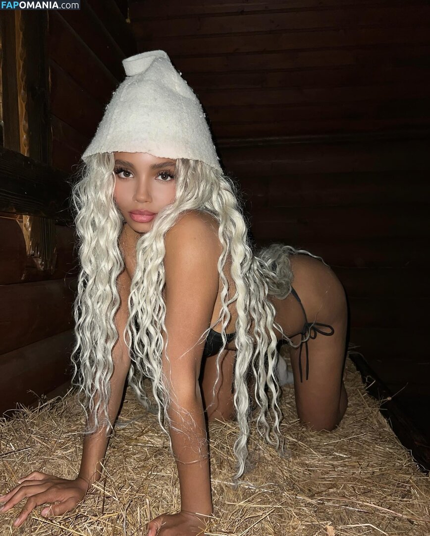 Tosyandra / victoriaonofomi Γυμνός OnlyFans  Διαρρεύσαστη φωτογραφία #3