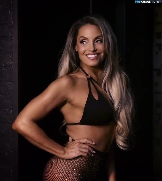 Trish Stratus / https: / trishstratus / trishstratuscom Γυμνός OnlyFans  Διαρρεύσαστη φωτογραφία #1479