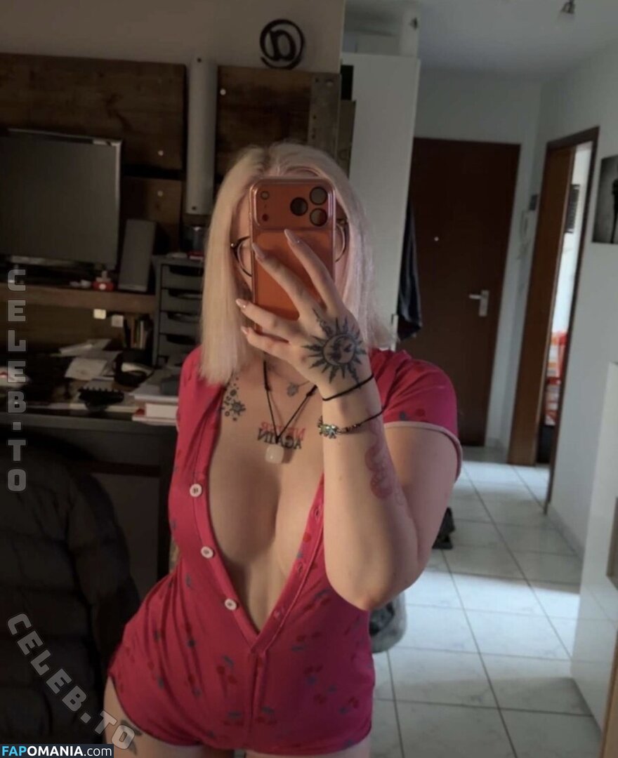 vivian_wydt / vivianwoywodt Γυμνός OnlyFans  Διαρρεύσαστη φωτογραφία #1