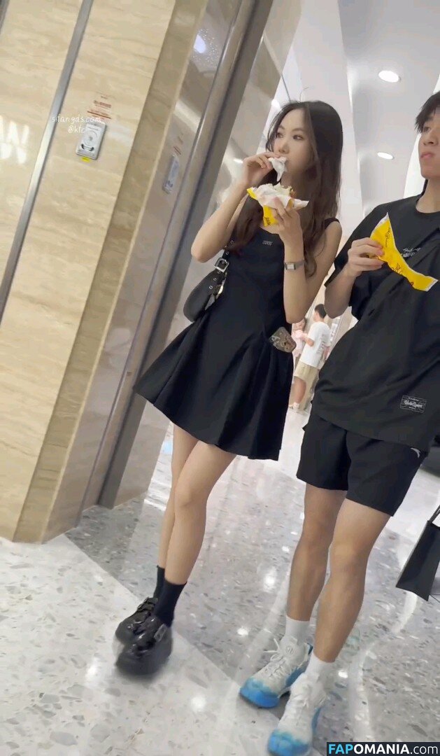 Voyeur Asian Pissing Toilet &Amp; Upskirts Only / girlspissin / https: Γυμνός OnlyFans  Διαρρεύσαστη φωτογραφία #7