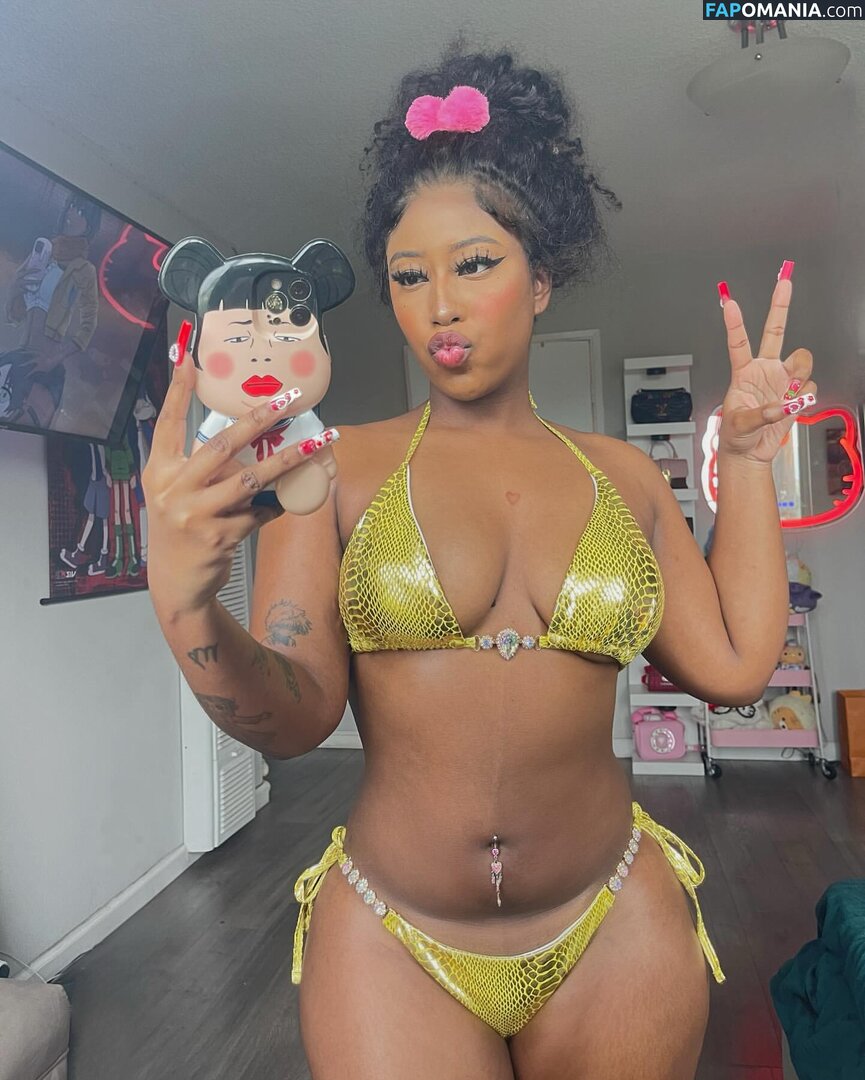 yungnena / yungnenaa Γυμνός OnlyFans  Διαρρεύσαστη φωτογραφία #2