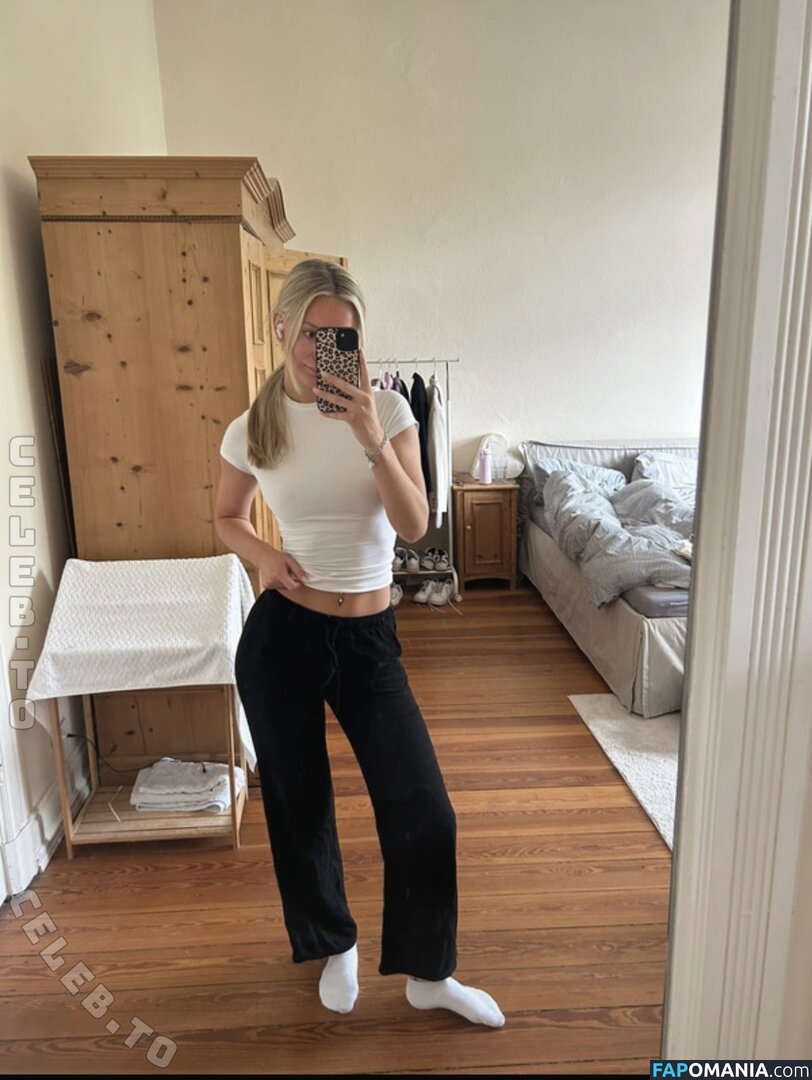 Zarah Ellen / zarah.ellen / zarah_eln Γυμνός OnlyFans  Διαρρεύσαστη φωτογραφία #1
