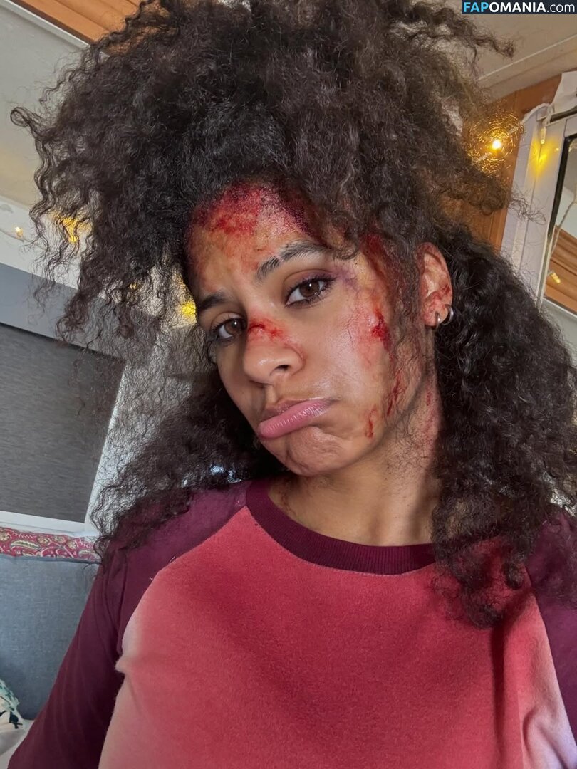 Zazie Beetz / zaziebeetz Γυμνός OnlyFans  Διαρρεύσαστη φωτογραφία #5